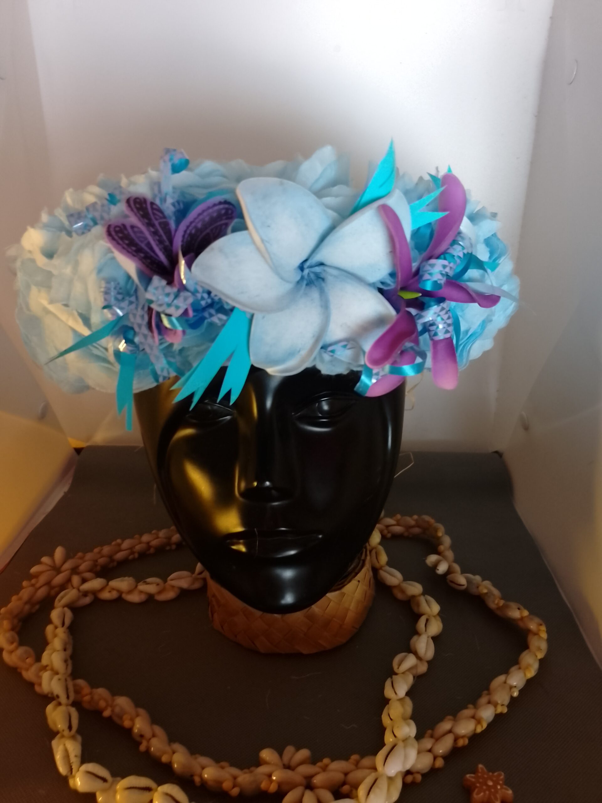 Couronne fleur Tahiti bleu ciel maxi tipanie deux tiare tatouées Vaite.e.Tiare créations