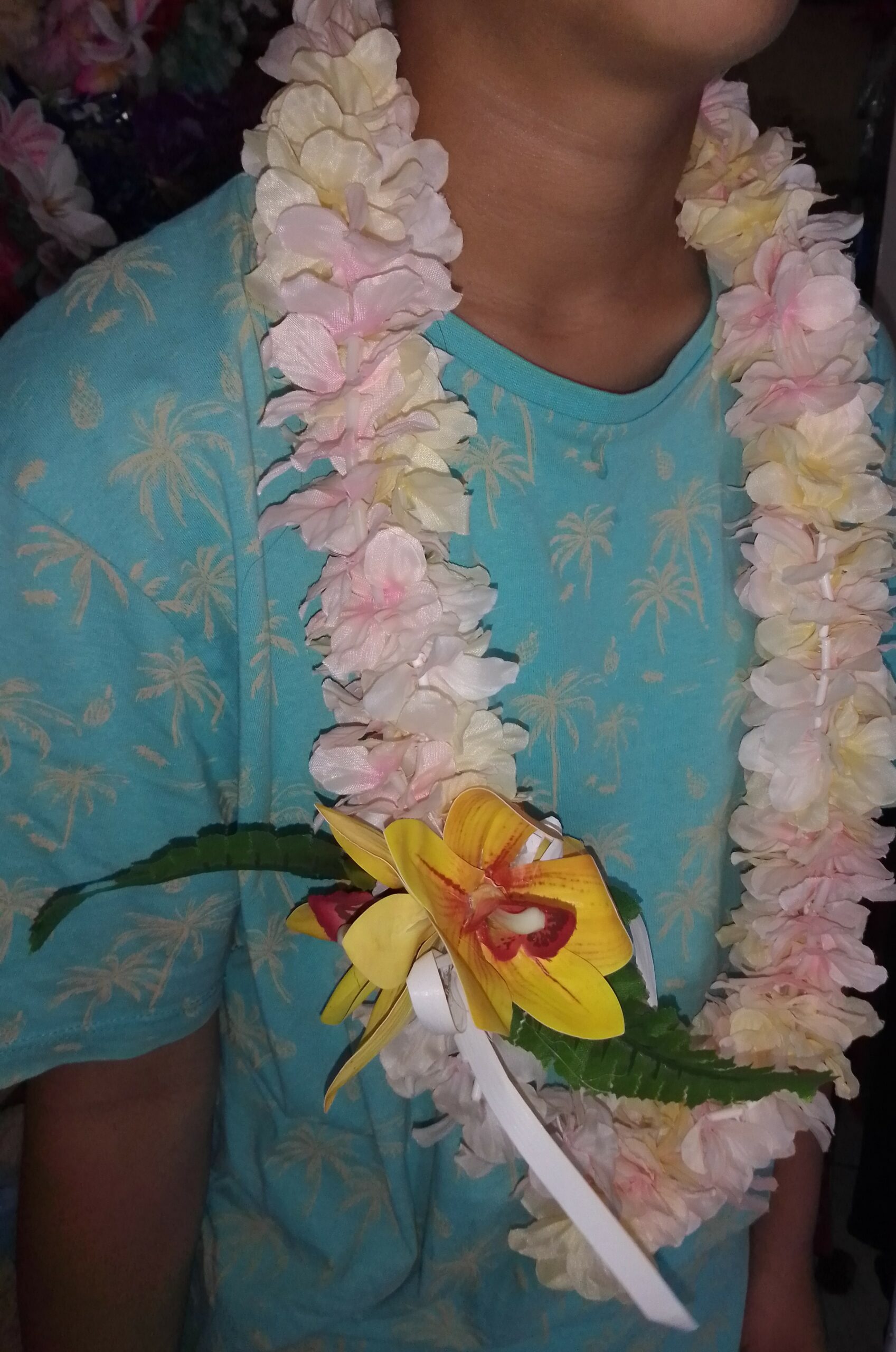 Couronne de fleurs Tahiti. Modèle unique de lei de tête tropical pour enfant et adulte by Vaite.e.Tiare créations