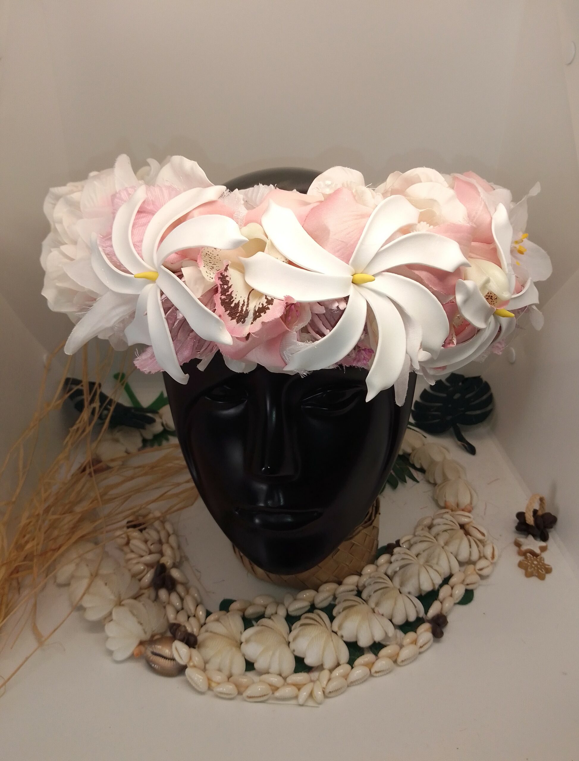 Couronne de tête cheveux artisanale fleurs Tahiti artificielles fleurs Tahiti rose avec trois tiare sur orchidées roses by vaite.e.tiare créations