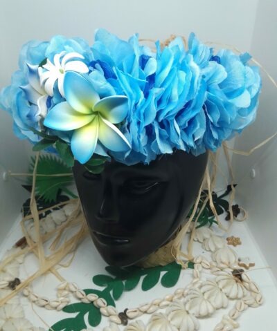 couronne florale de tête bleue by Vaite Tiare créations avec frangipaniers bleus et mini tiare tahiti