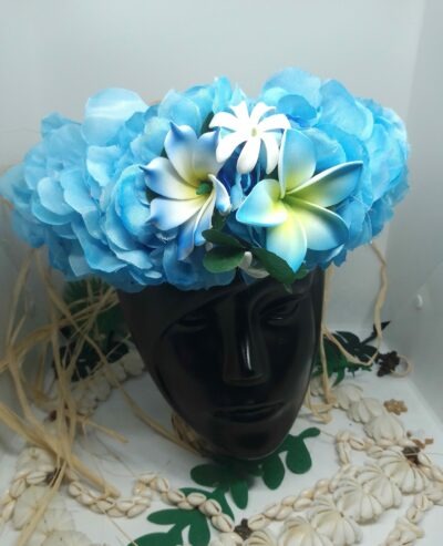 couronne de fleurs permanentes bleue avec frangipanier bleus et mini tiare tahiti by Vaite e Tiare créations