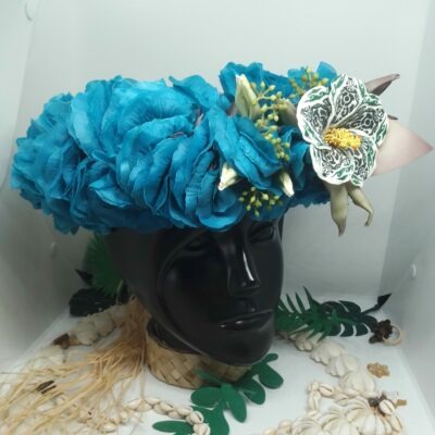 Couronne de fleur Tahiti bleue roi avec hibiscus tatoué