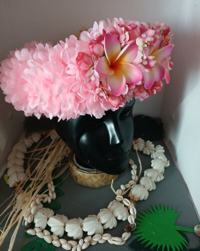 couronne de fleurs Tahiti rose pâle trois tipanie bords roses cœur jaune by Vaite.e.Tiare créations