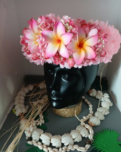 couronne de fleurs Tahiti rose pâle trois tipanie bords roses cœur jaune by Vaite.e.Tiare créations