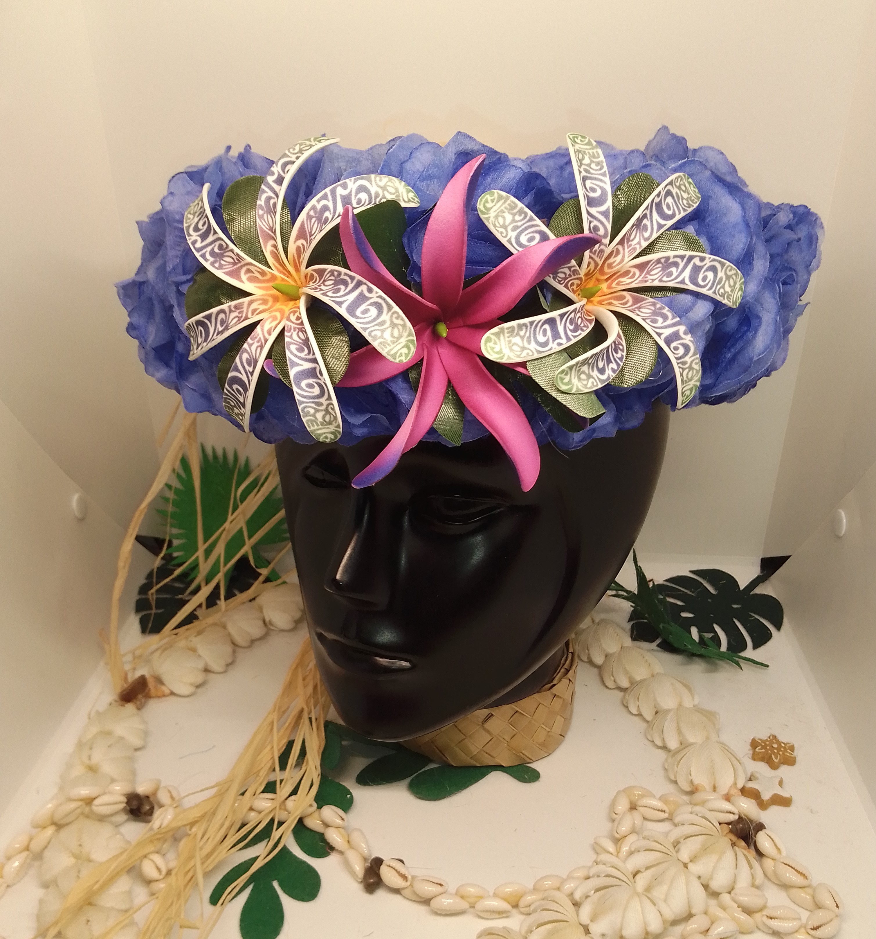 Couronne de fleur Tahiti bleue maxi tiare violette avec deux tiare tatouées