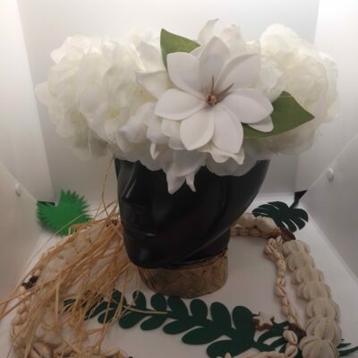 Couronne de fleur blanche collection cérémonie avec tiare apetahi et grande tiare