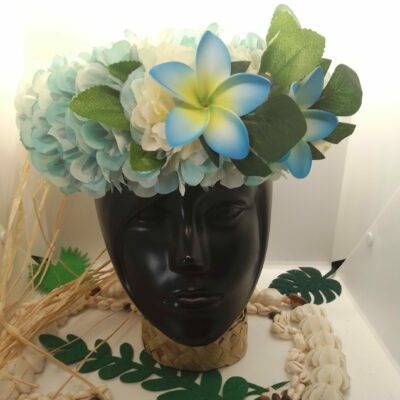 Couronne de fleur bleue-verte, deux tipanie bleus cœur vert