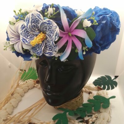 Couronne de fleur bleue, hibiscus tatoué, maxi tiare bleue et tipanie rainuré