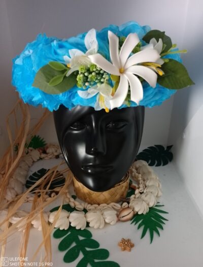 couronne de fleurs tahiti permanentes bleue avec tiare tahiti entourée de mini lys by Vaite.e.Tiare créations