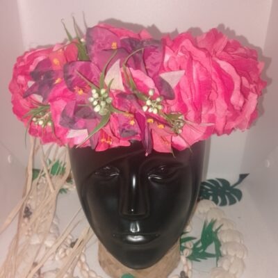 Couronne de fleur rose fuchsia bougainvilliers prunes et violines