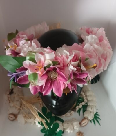 couronne rose clématite violines mini lys roses et tiare tatouée violette by Vaite.e.Tiare créations