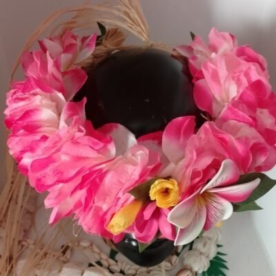 Couronne de fleur rose grand tipanie rainuré mini tipanie fuchsia
