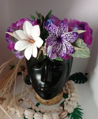 couronne florale de tête fait main violette grande tiare frangipanier tatoué by Vaite.e.Tiare créations couronne violette grande tiare tipanier tatoué by Vaite.e.Tiare créations