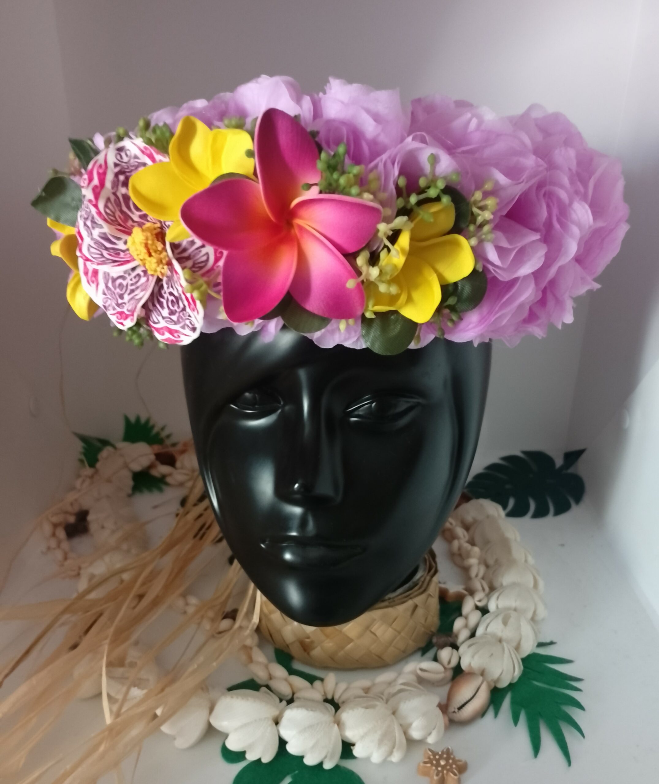 couronne de tête fleurs tahiti mauve trois minis frangipaniers jaunes hibiscus tatoué grand tipanier by Vaite.e.Tiare créations