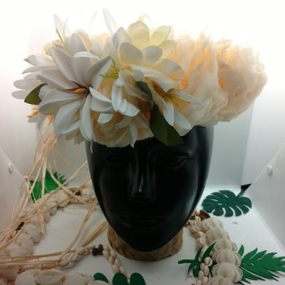 couronne de fleur blanche mariée grande tiare  lys élancés et clématites