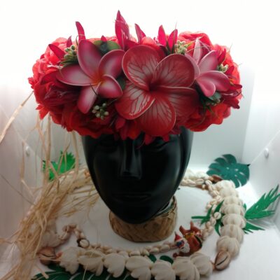 couronne de fleur rouge maxi tipanie deux tipanie lys élancés rouges