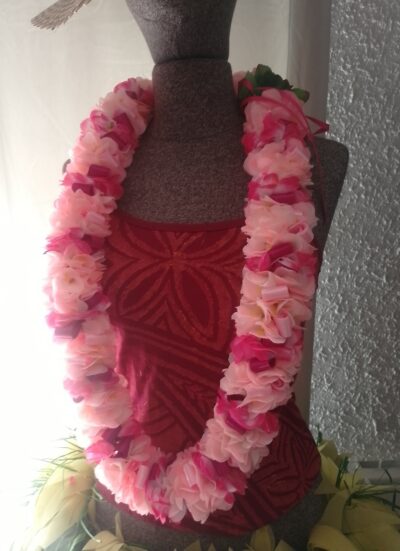 lei de cérémonie rose et fuchsia by Vaite.e.Tiare créations