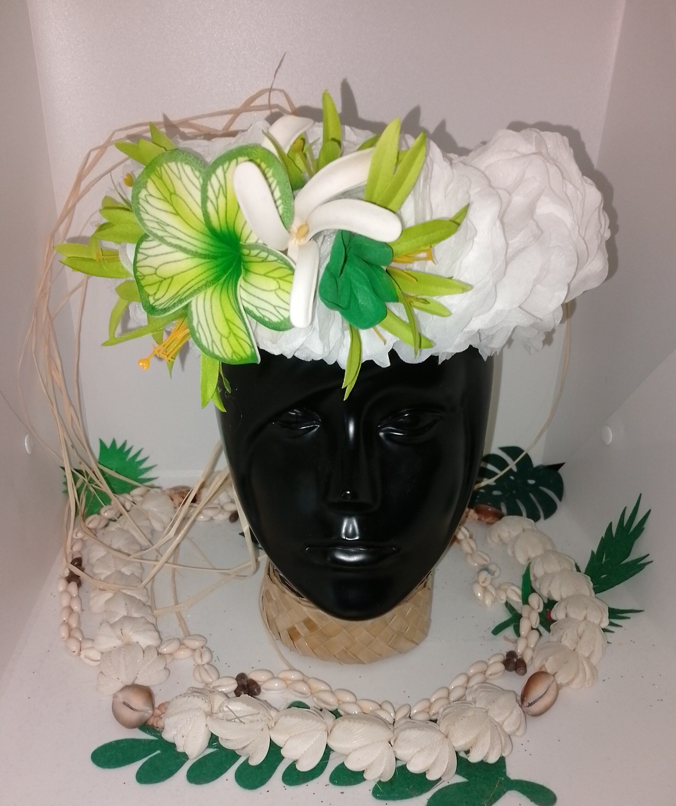 couronne florale de tête blanche maxi tipanier tiare mini tipanier vert by Vaite.e.Tiare créations