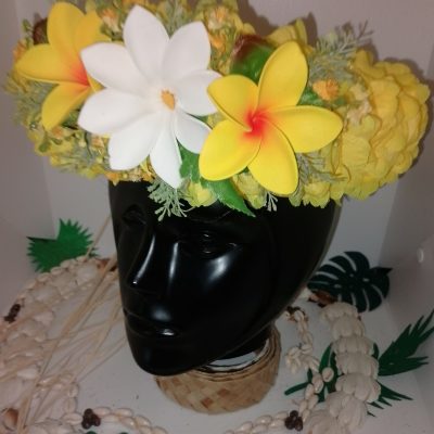 Couronne de fleur jaune deux tipanie jaunes cœur orange et tiare tahiti