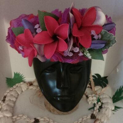 couronne de fleur rouge et violette  tipanie rouges et violets