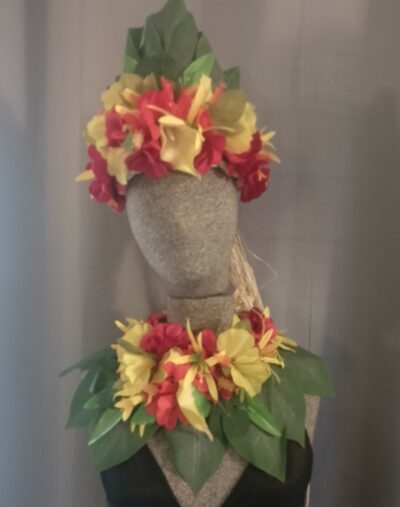 Combiné de fleurs en demie taille et plastron avec tipaniers et hibiscus 6 by Vaite.e.Tiare créations