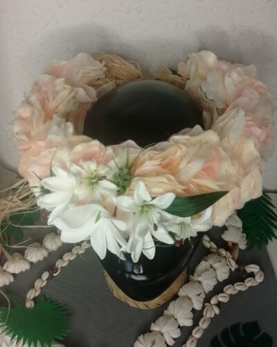 couronne de tiare Tahiti champagne bouquet de lys moyen avec trois tiare by Vaite.e.Tiare créations