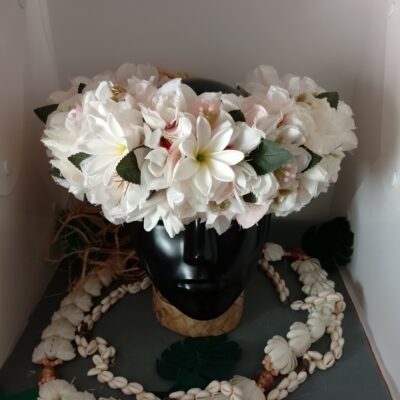 Couronne de tiare Tahiti champagne rosé boutons de tiare et clématites