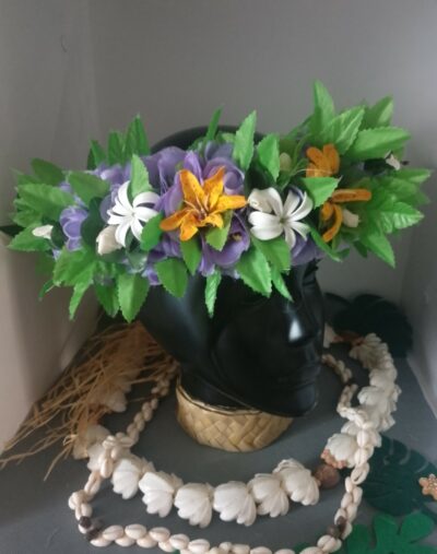 couronne toutes fleurs Tahiti effet végétal bouquet de mini lys tigré boutons de tiare et mini tiare by Vaite.e.Tiare créations