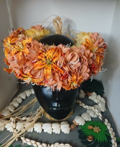 couronne toute fleur Tahiti corail lys orangés tigrés by Vaite.e.Tiare créations