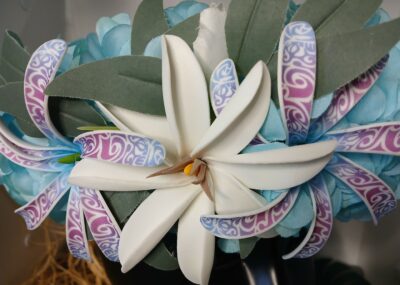 Couronne de tiare Tahiti bleu lagon bouquet tiare variée by Vaite.e.Tiare créations