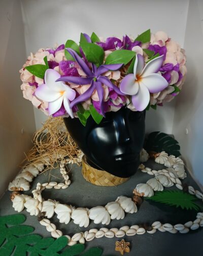 couronne de fleurs Tahiti champagne bougainvilliers violet maxi tiare et tipanie by Vaite.e.Tiare créations