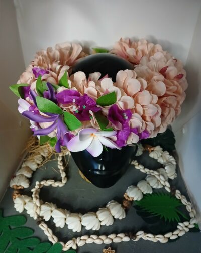 couronne de fleurs Tahiti champagne bougainvilliers violet maxi tiare et tipanie by Vaite.e.Tiare créations