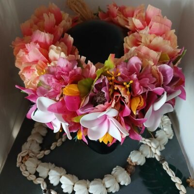 couronne de fleurs Tahiti corail lys moyen trois tipanie