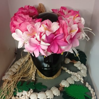 Couronne de fleurs Tahiti  fuchsia et rose avec cinq tipanie