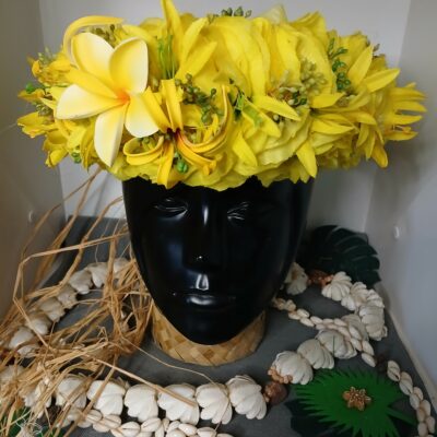 Couronne toute fleur jaune corolle de lys et tipanie