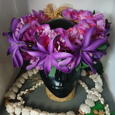 couronne toutes fleurs violette corolle d’orchidées et maxi tiare