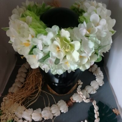 Couronne toutes fleurs Tahiti corolle blanche et orchidées