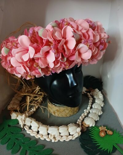 Couronne de fleurs Tahiti corail avec tipanie rose by Vaite.e.Tiare créations