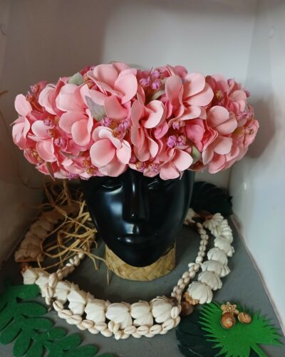 Couronne de fleurs Tahiti corail avec tipanie rose by Vaite.e.Tiare créations