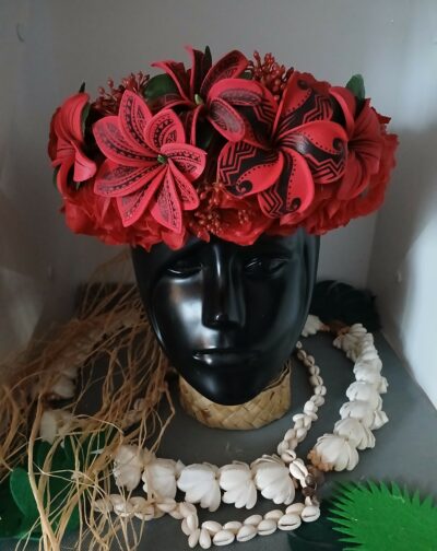 couronne de fleurs Tahiti rouge cinq tipanie et tiare tatouées by Vaite.e.Tiare créations