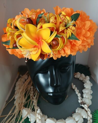 Couronne de fleurs Tahiti orange tipanie jaune différents lys by Vaite.e.Tiare créations