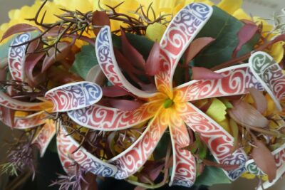 Couronne de tiare Tahiti jaune trois tiare tatouées by Vaite.e.Tiare créations