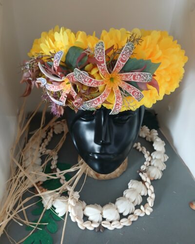 Couronne de tiare Tahiti jaune trois tiare tatouées by Vaite.e.Tiare créations