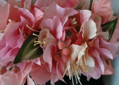 couronne toutes fleurs Tahiti bougainvillier rose et pêche flamboyant by Vaite.e.Tiare créations