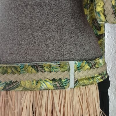 Ceinture tissu paréo satiné vert motif feuillages et pandanus tressé