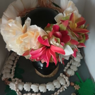 Couronne de tiare Tahiti champagne  maxi tiare et orchidées