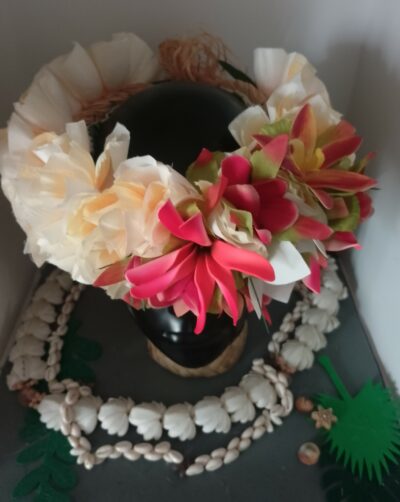 Couronne de fleurs Tahiti champagne maxi tiare et orchidées by Vaite.e.Tiare créations