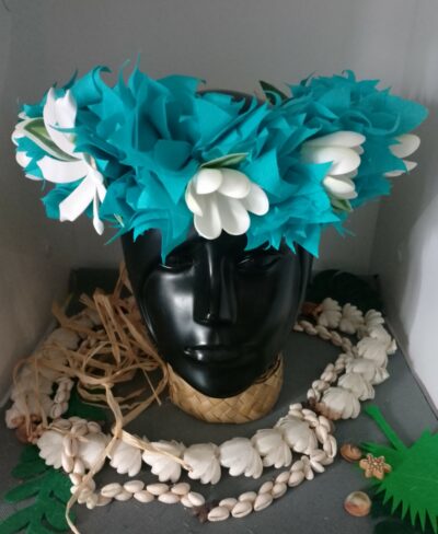 Couronne de tiare Tahiti bleu lagon avec sept tiare by Vaite.e.Tiare créations