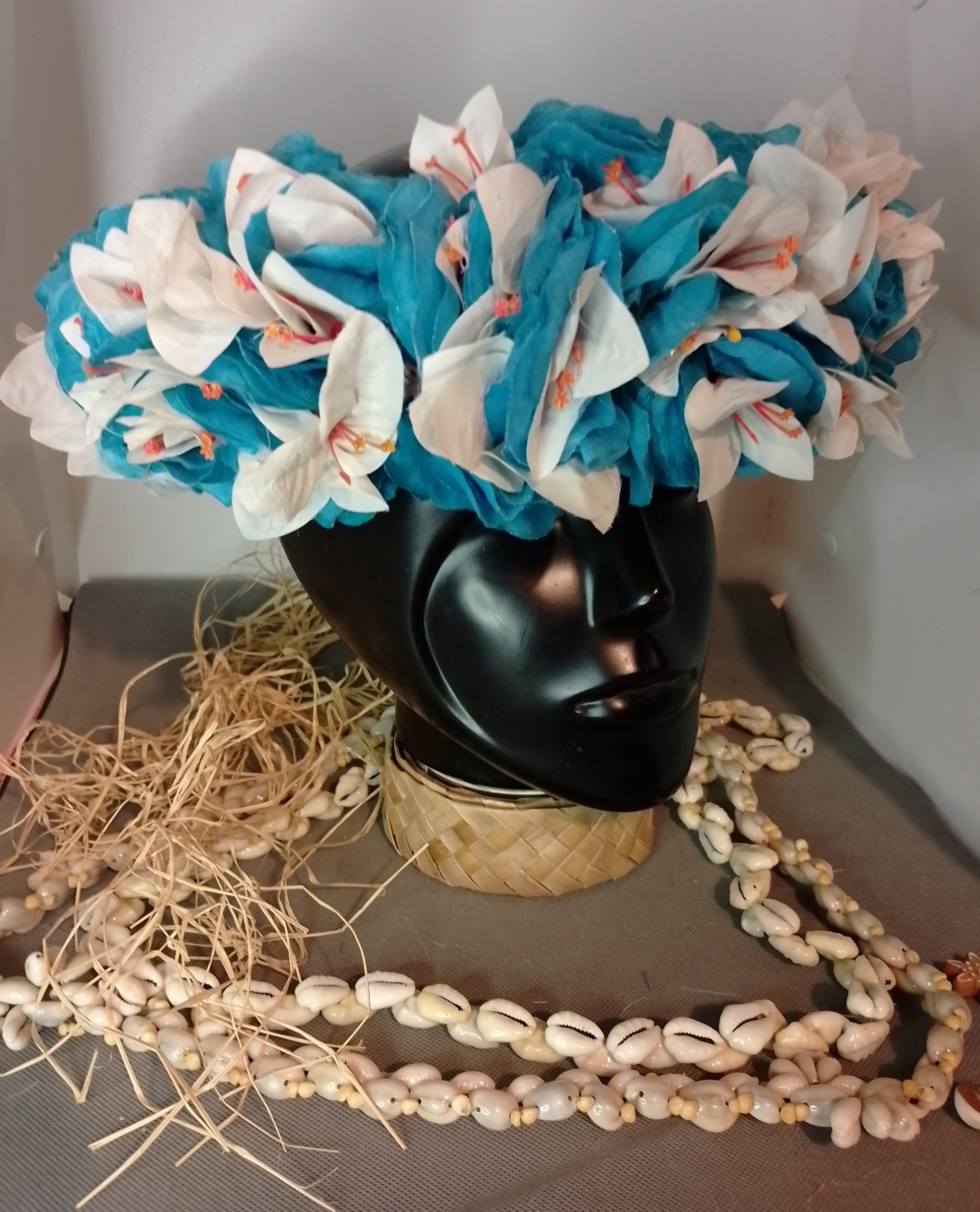 Couronne toute fleur bleu lagon bougainvillier blanc Vaite.e.Tiare créations