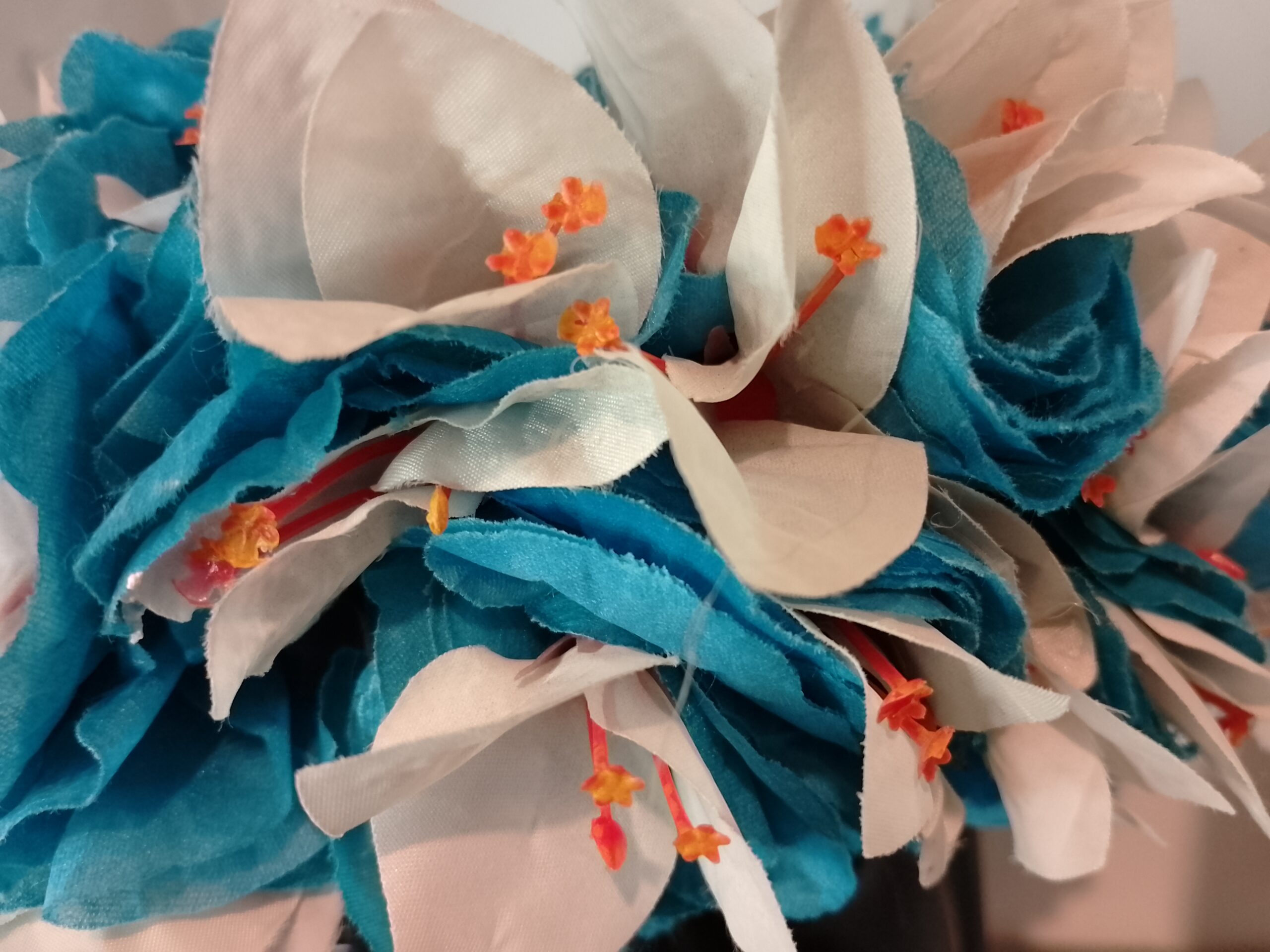 Couronne toute fleur bleu lagon bougainvillier blanc Vaite.e.Tiare créations